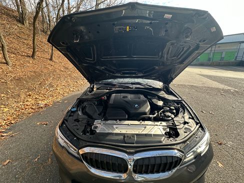 Used 2019 BMW 330i xDrive Sedan w/ Premium Package image 8