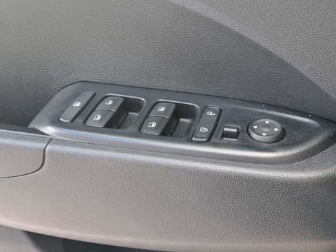 Used 2021 Hyundai Venue SE image 14