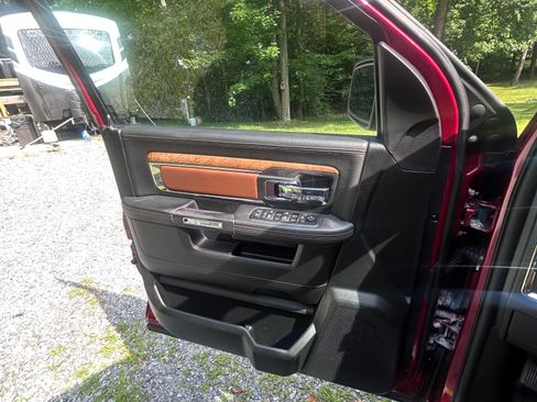Used 2015 RAM 1500 Laramie Longhorn w/ Convenience Group AWD/4WD image 14