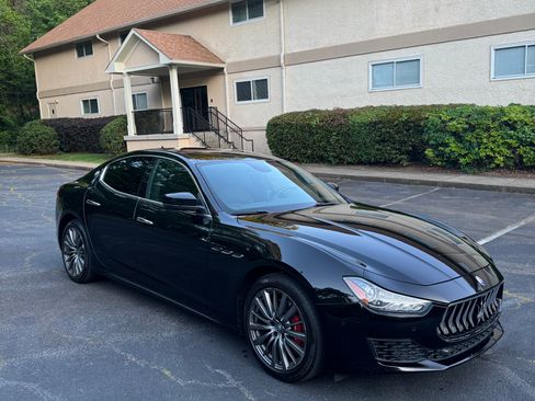 Used 2018 Maserati Ghibli RWD image 9