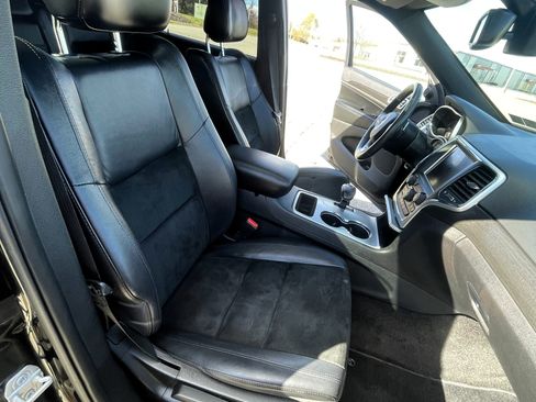 Used 2015 Jeep Grand Cherokee Altitude image 17