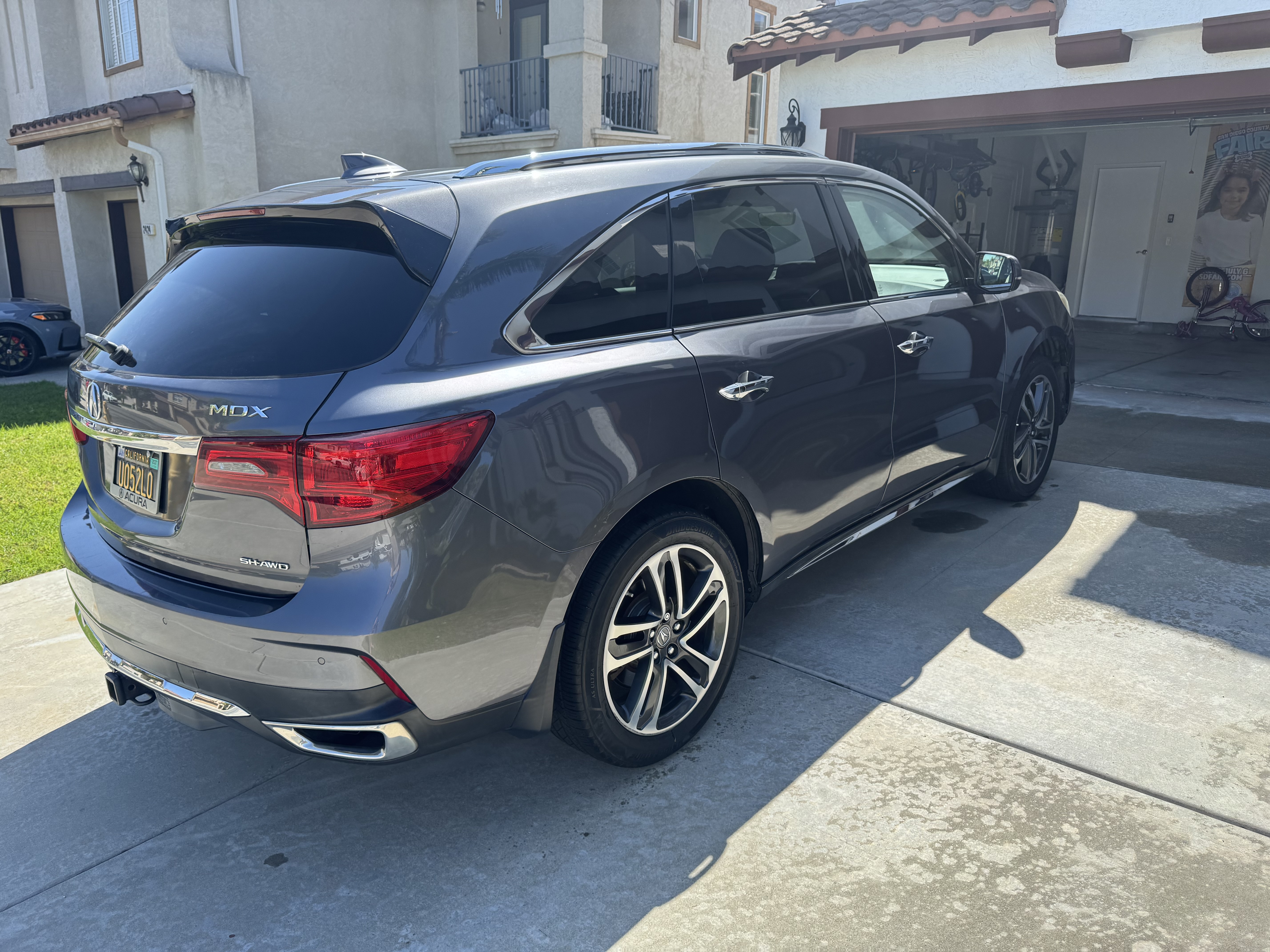 Used 2017 Acura MDX w/ Advance & Entertainment Pkg AWD/4WD image 5