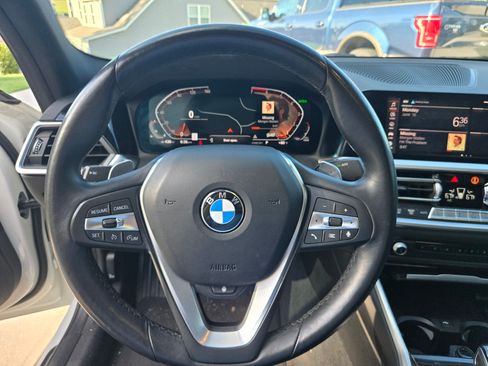 Used 2021 BMW 330i xDrive Sedan w/ Premium Package image 10