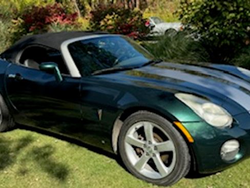 Used 2006 Pontiac Solstice Convertible w/ Premium Package image 8