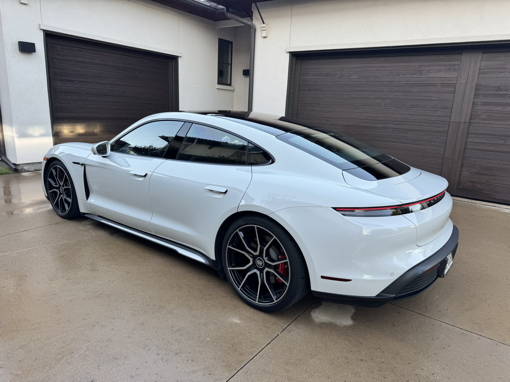Used 2024 Porsche Taycan 4S AWD/4WD image 5