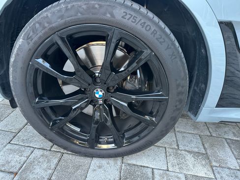 Used 2025 BMW X7 xDrive40i w/ M Sport Package image 17