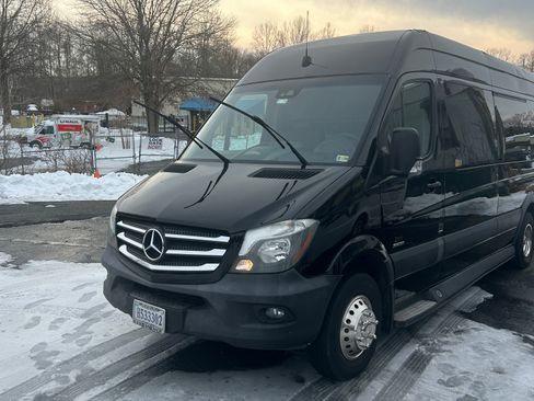 Used 2016 Mercedes-Benz Sprinter 3500 image 10