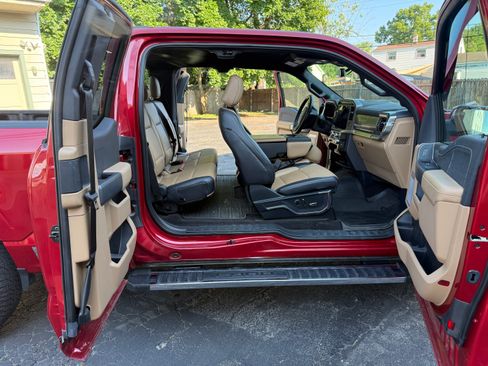 Used 2021 Ford F150 Lariat AWD/4WD image 12