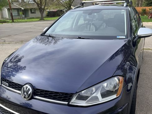 Used 2017 Volkswagen Golf Alltrack SE AWD/4WD image 4