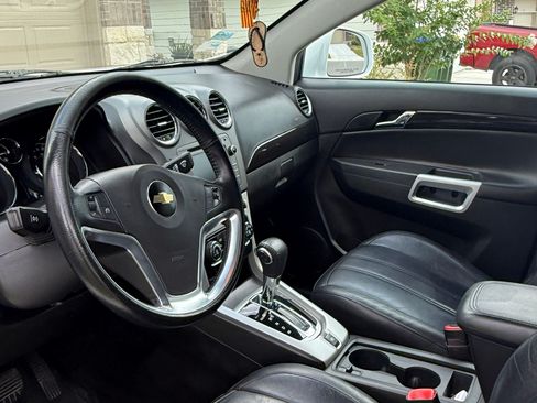 Used 2014 Chevrolet Captiva Sport LTZ FWD image 6