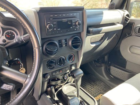 Used 2009 Jeep Wrangler Rubicon w/ PWR Convenience Group image 19