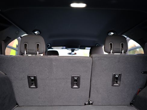 Used 2018 Chevrolet Equinox LT image 10