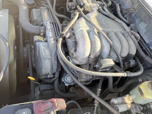 Used 2000 Toyota 4Runner Limited RWD image 14