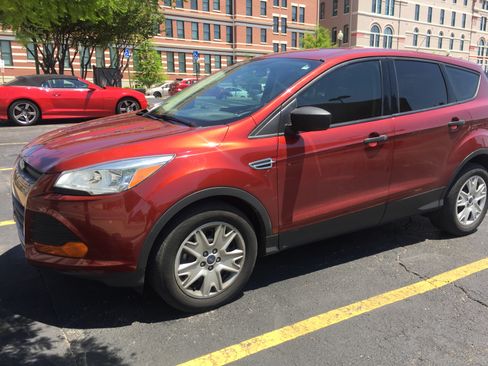 Used 2015 Ford Escape S FWD image 2