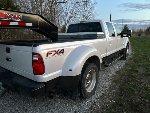 Used 2015 Ford F450 King Ranch w/ King Ranch Chrome Package image 2