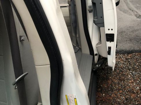 Used 2008 Dodge Grand Caravan SE image 18