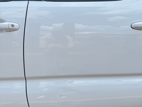 Used 2023 Toyota Tacoma TRD Off-Road w/ TRD Premium Off Road Package AWD/4WD image 19