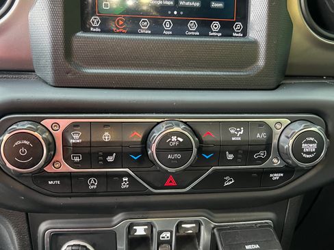 Used 2019 Jeep Wrangler Unlimited Sport S AWD/4WD image 11