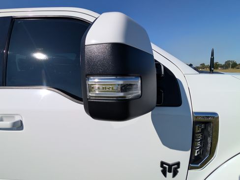 Used 2022 Ford F350 Lariat w/ Lariat Ultimate Package image 4