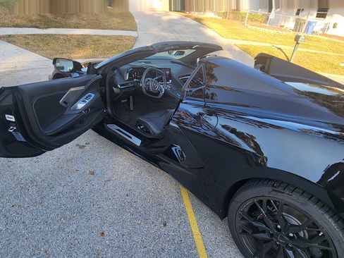 Used 2024 Chevrolet Corvette Stingray Premium Conv w/ Z51 Performance Package image 11