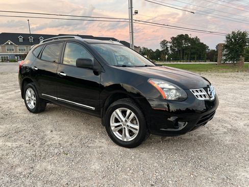 Used 2015 Nissan Rogue S w/ Convenience Package FWD image 4