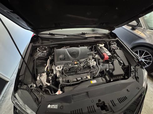 Used 2021 Toyota Camry SE FWD image 21