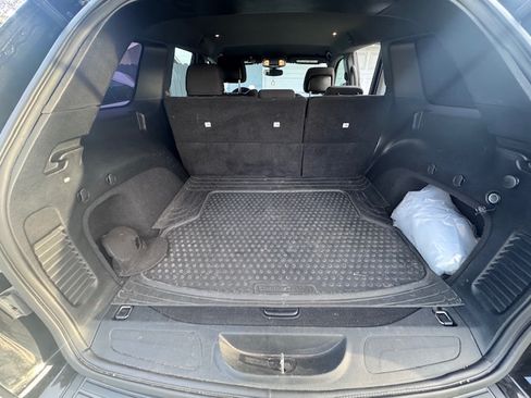 Used 2018 Jeep Grand Cherokee Laredo image 10