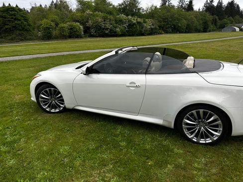 Used 2011 INFINITI G37 Convertible w/ Premium Pkg RWD image 23