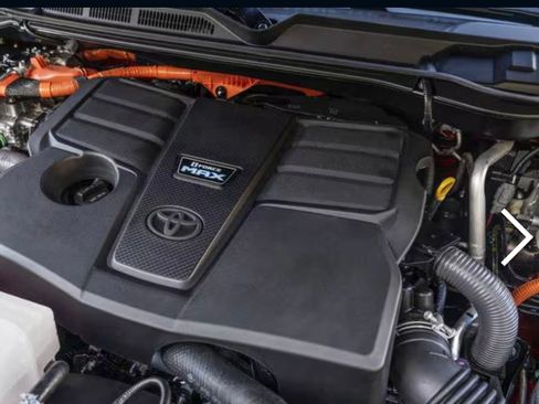 Used 2023 Toyota Sequoia Limited AWD/4WD image 18