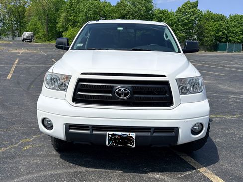 Used 2010 Toyota Tundra 4x4 Double Cab image 2