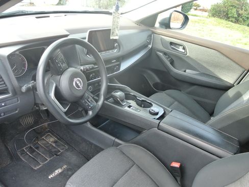 Used 2023 Nissan Rogue SV image 5