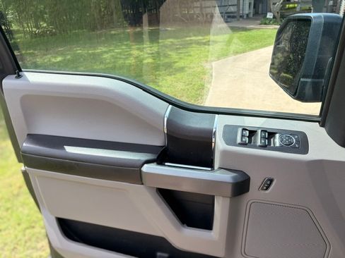 Used 2018 Ford F150 XLT RWD image 17