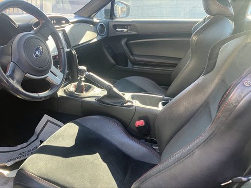 Used 2015 Subaru BRZ Limited w/ Popular Package #2B image 16