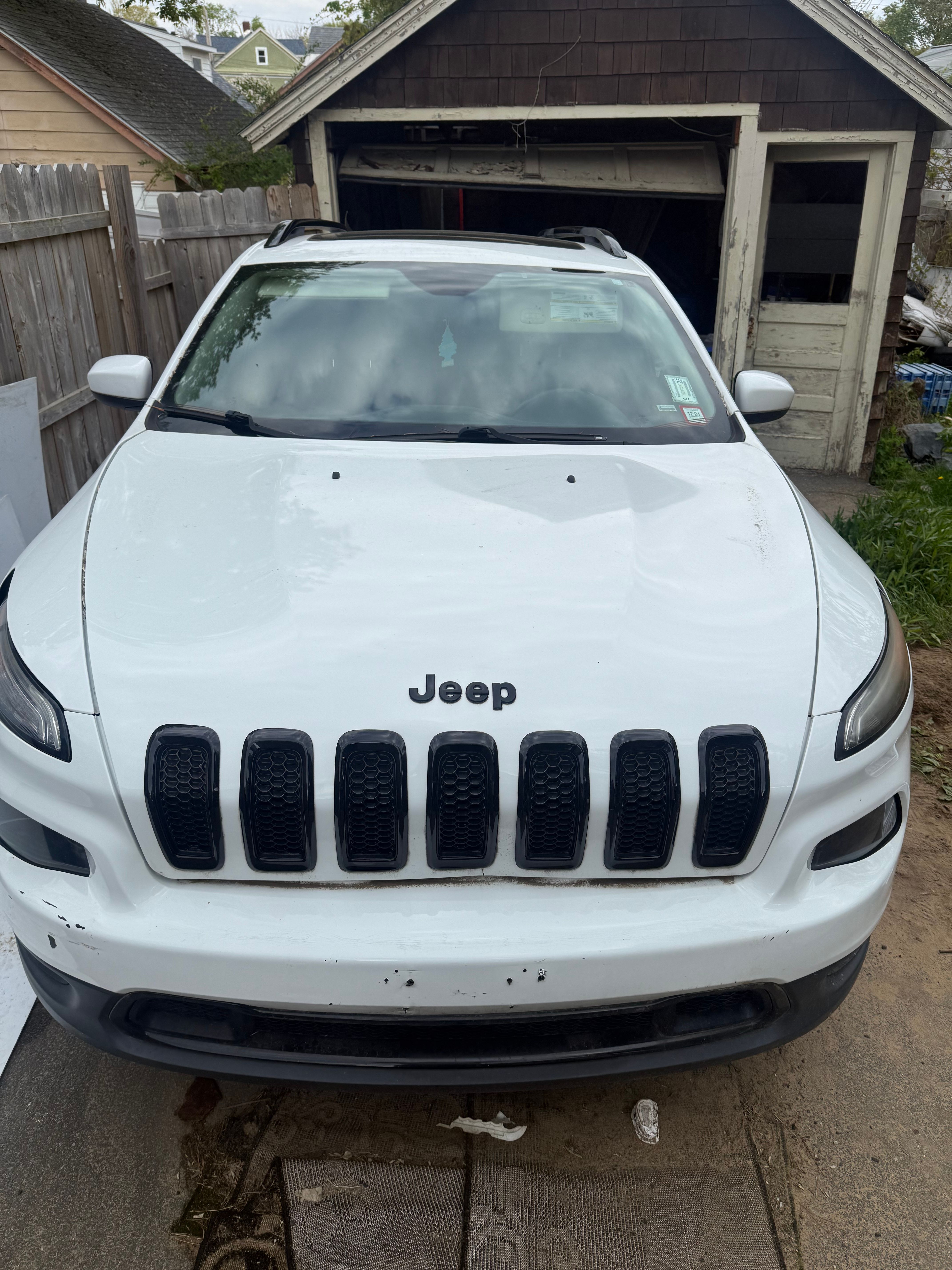 Used 2016 Jeep Cherokee Latitude w/ Comfort/Convenience Group AWD/4WD image 4
