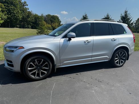 Used 2019 Volvo XC90 T6 Momentum w/ Advanced Package image 5