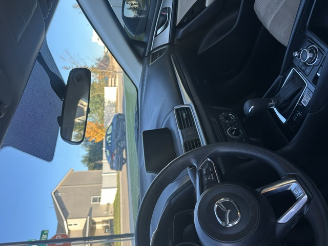 Used 2017 MAZDA MAZDA3 Sport w/ Preferred Equipment Package FWD image 10