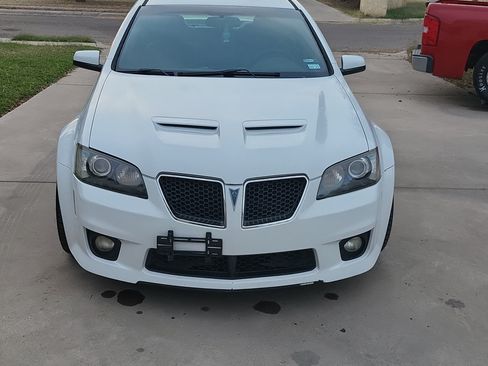 Used 2009 Pontiac G8 GXP image 1