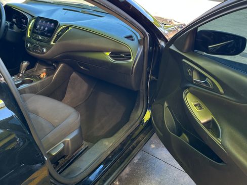 Used 2019 Chevrolet Malibu LT image 10