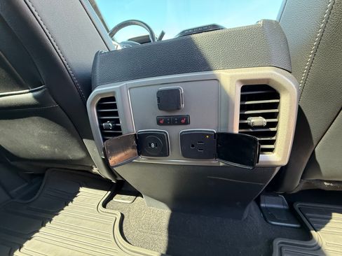 Used 2022 Ford F250 Lariat w/ Tremor Off-Road Package image 21