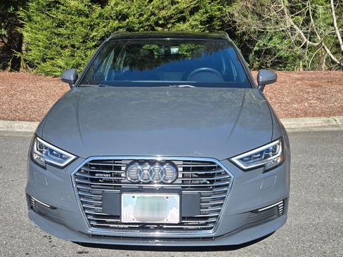 Used 2017 Audi A3 e-tron Premium Plus w/ Technology Package image 1
