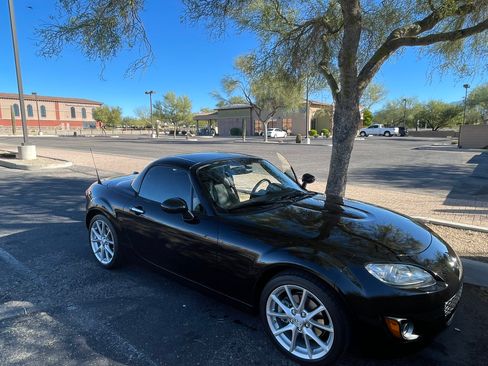 Used 2012 MAZDA MX-5 Miata Grand Touring image 2