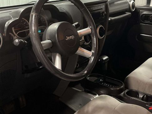 Used 2008 Jeep Wrangler Unlimited Sahara image 9