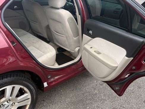 Used 2007 Ford Fusion SEL FWD image 10