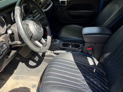 Used 2023 Jeep Wrangler Unlimited Sport AWD/4WD image 9