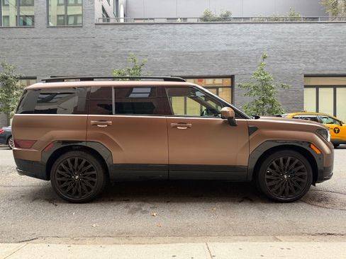 Used 2024 Hyundai Santa Fe Calligraphy image 6