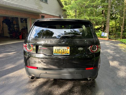 Used 2016 Land Rover Discovery Sport HSE AWD/4WD image 4