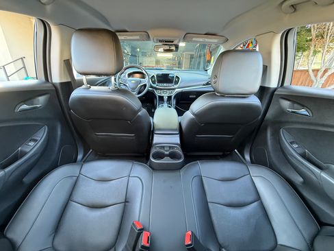 Used 2018 Chevrolet Volt Premier w/ Driver Confidence Package image 10