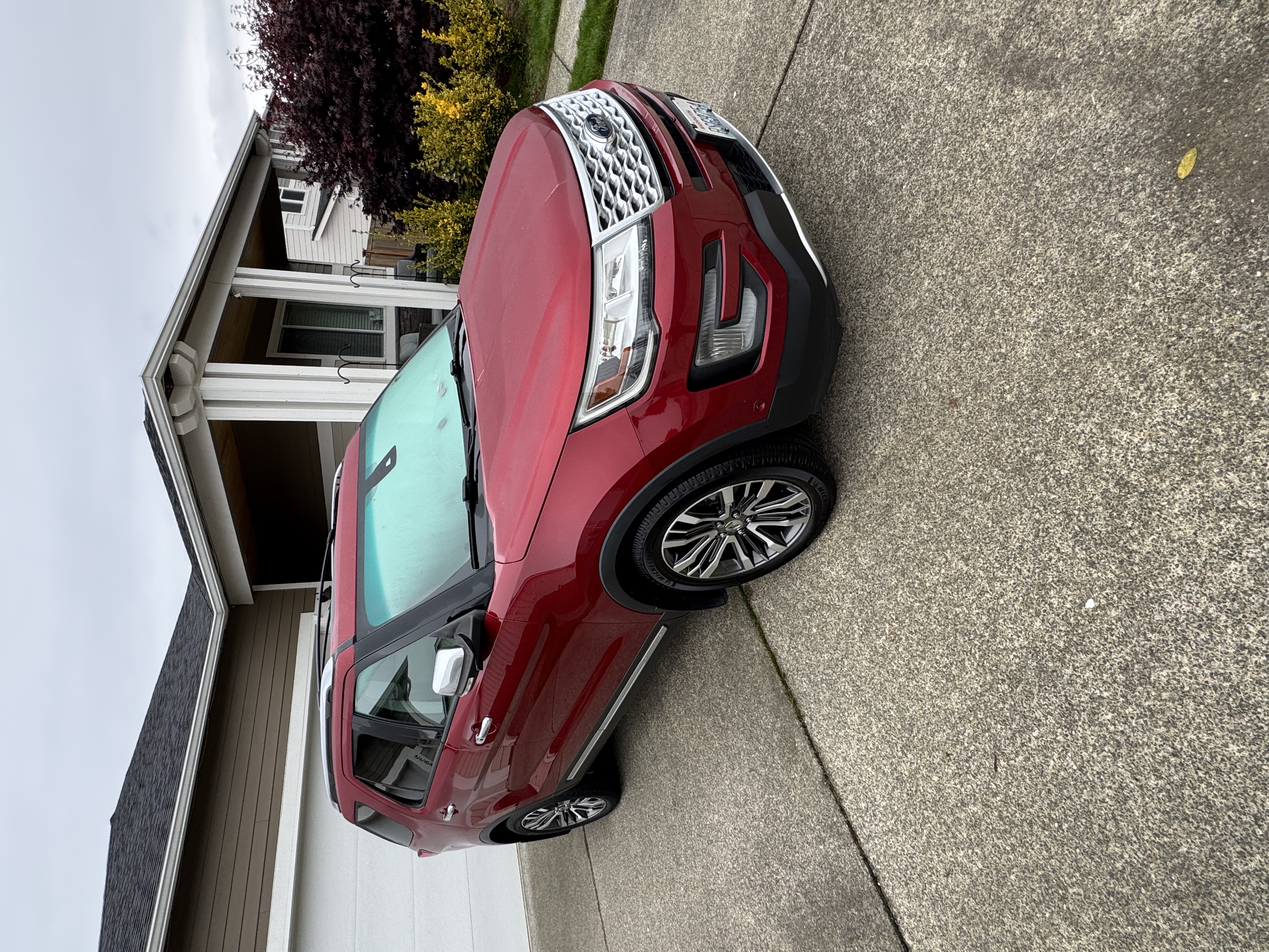 Used 2016 Ford Explorer Platinum AWD/4WD image 2