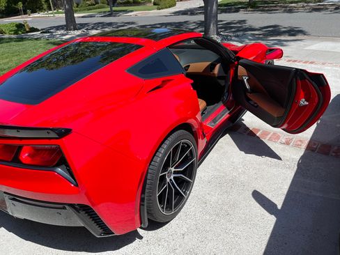 Used 2017 Chevrolet Corvette Grand Sport RWD image 2