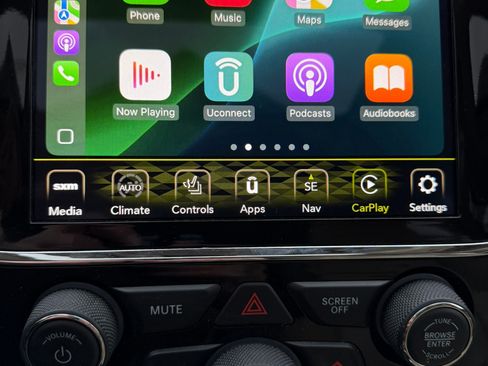 Used 2021 Jeep Grand Cherokee Limited image 11